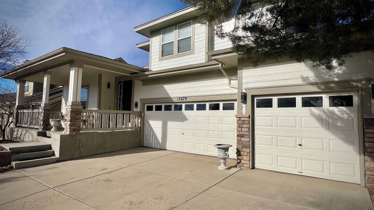 Commerce City House | Stunning and spacious 4-bedroom, 4.5-bathroom home is perfect for families nn