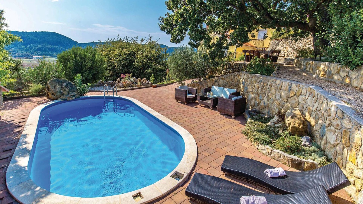 Supetarska Draga Apartment | Stunning apartment in Supetarska Draga