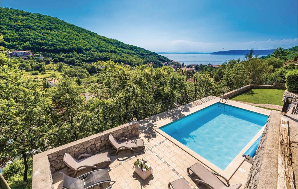 Sucici Apartment | Stunning Apartment In Moscenicka Draga