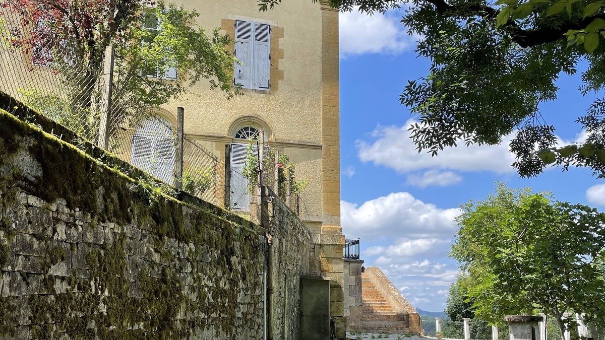 Strenquels House | Stunning Apartment in a Chateau, in the Heart of the Dordogne