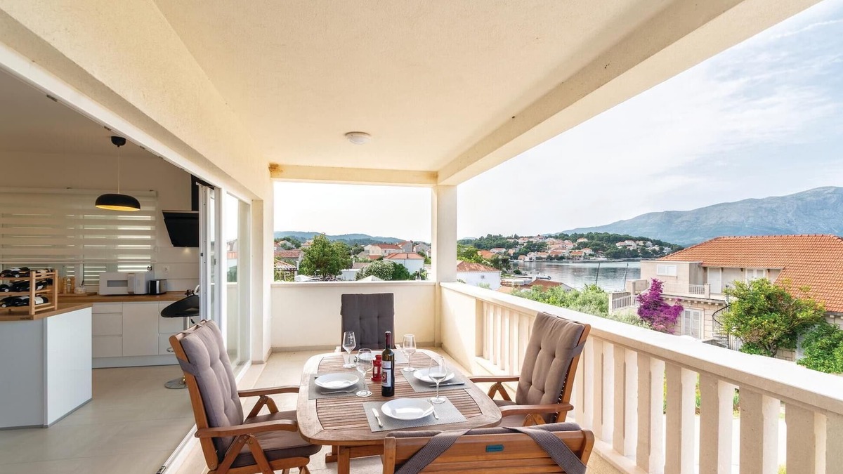 Vela Glavica Apartment | Stunning apartment in Lumbarda