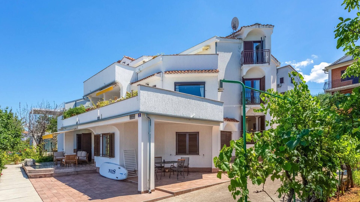 Njivice Apartment | Stunning apartment in Njivice with WiFi