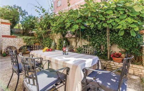Gregovica Apartment | Stunning Apartment In Pula With Wifi