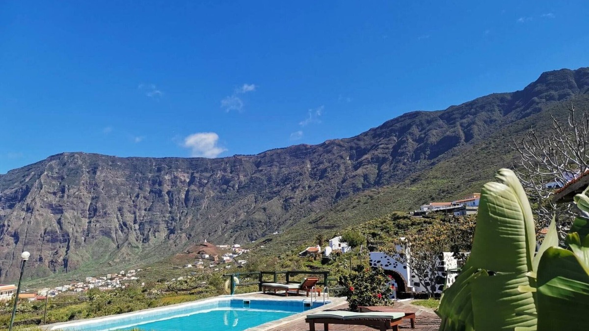 Tigaday Apartment | Stunning apartment with sea and mountain views, tennis, and WiFi