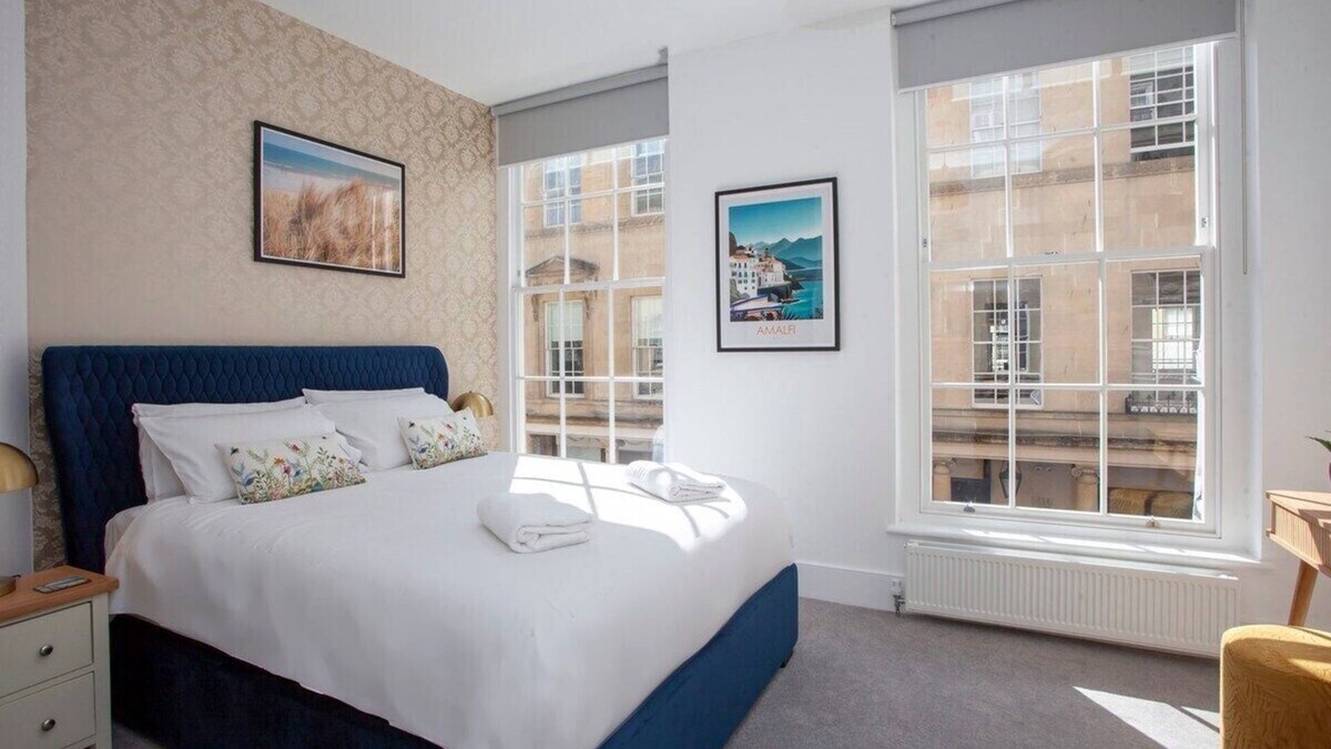 Bath City Centre Apartment | Stunning Apt - Centre of Historic Bath
