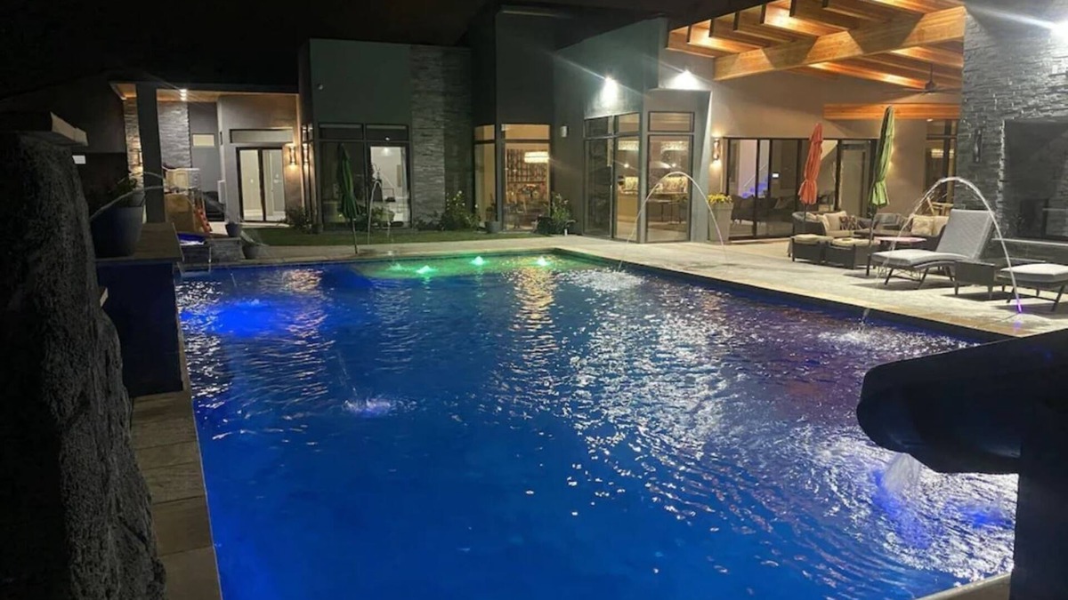 Northeast Heights House | Stunning, Award Winning, Hideaway Near Balloon Fiesta Park