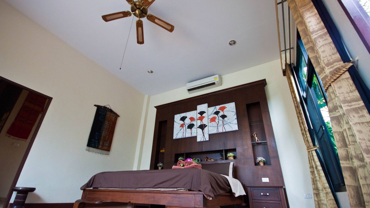 Nong Prue Villa | Stunning Balinese Style Pool Villa