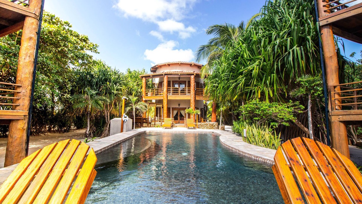 San Pedro House | Stunning Beachfront Villa. Pool. Gourmet Kitchen.
