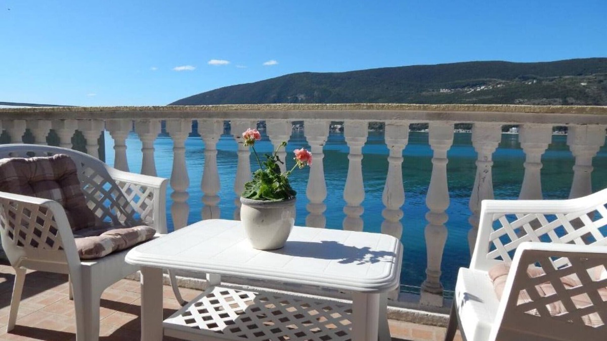 Herceg Novi Apartment | Stunning Beachfront Stay in Herceg Novi - Deluxe One Bedroom Apartment C