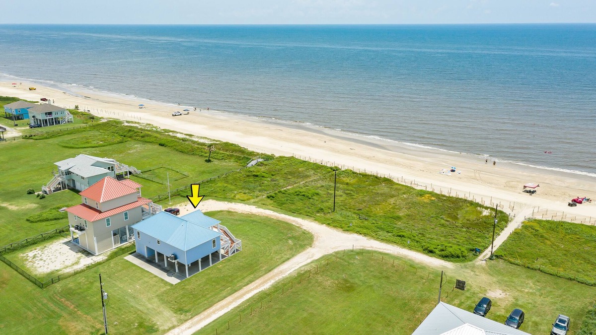 Port Bolivar House | Stunning | Beachfront | Large Deck | Sleeps 14