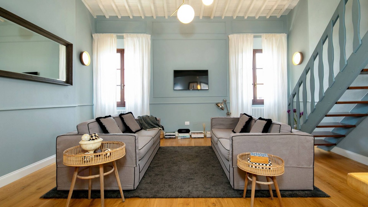 San Lorenzo Apartment | STUNNING BLUE FLORENCE