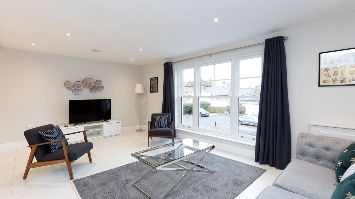 Windsor House | Stunning Central Windsor Town House