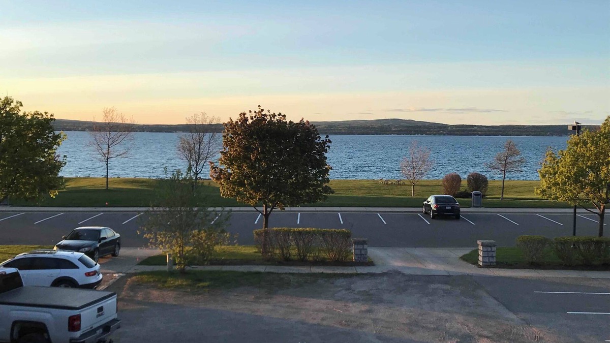 Petoskey House | Stunning Château - Little Traverse Bay