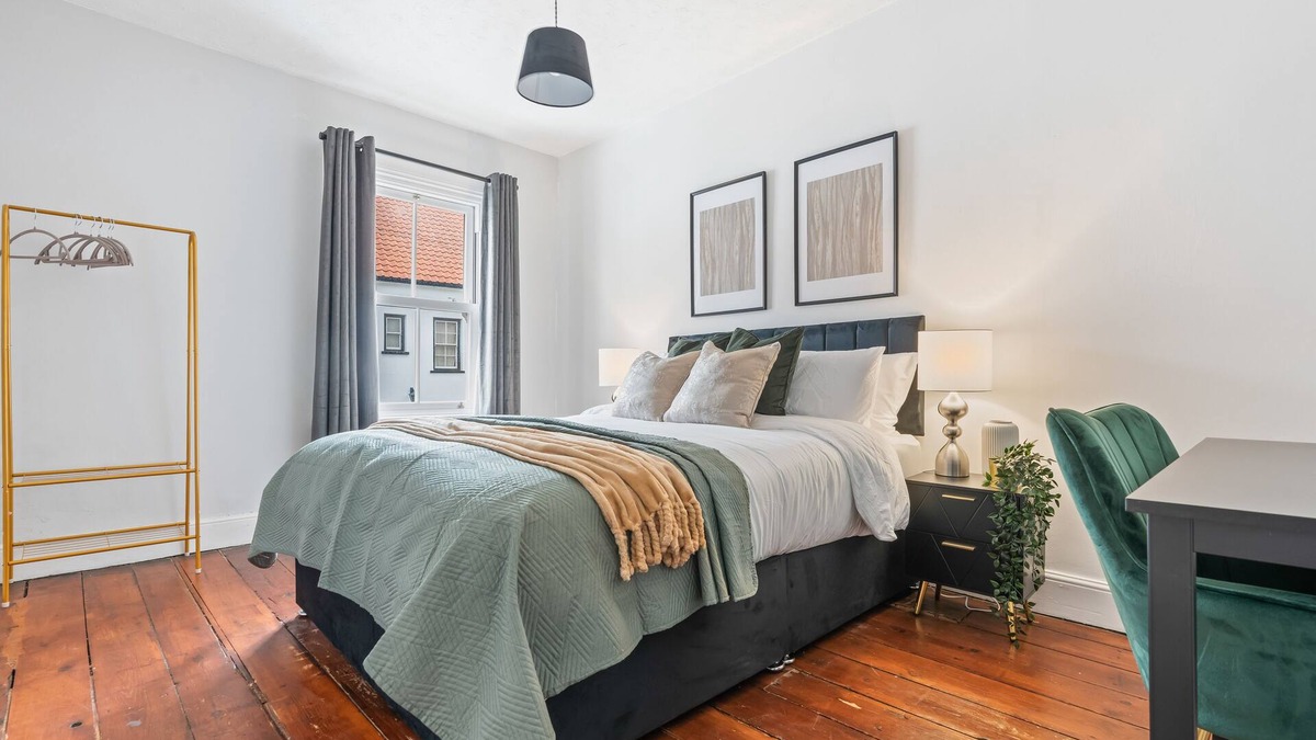 East Drayton House | Stunning & Charming Home | Free Wi-Fi | Sleeps