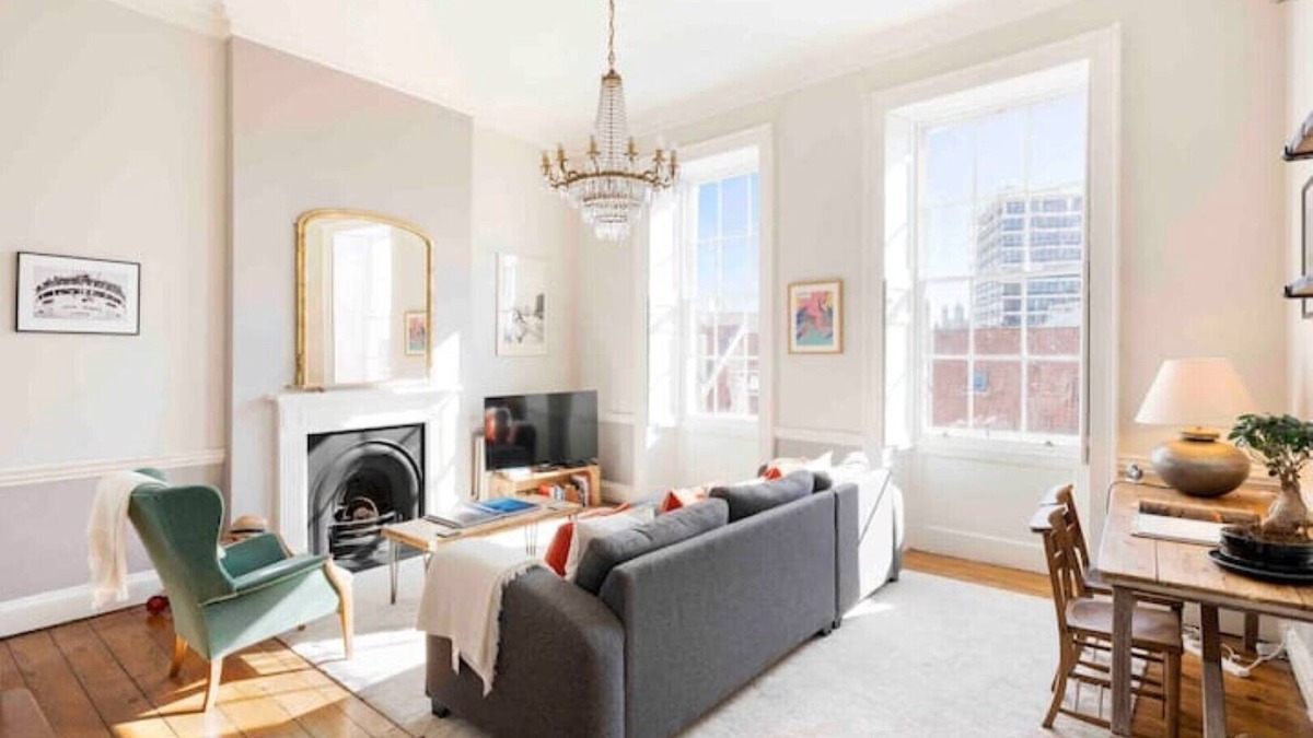 Bristol Apartment | STUNNING City Centre Living - with parking