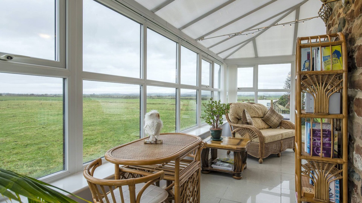 Lancaster Cottage | Stunning Coastal Country Cottage 2 Beds Sleeps 5