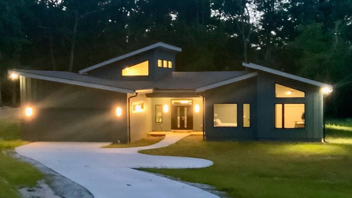 Dewy Rose House | Stunning contemporary home in the woods; sauna, screened porch, soaring ceilings