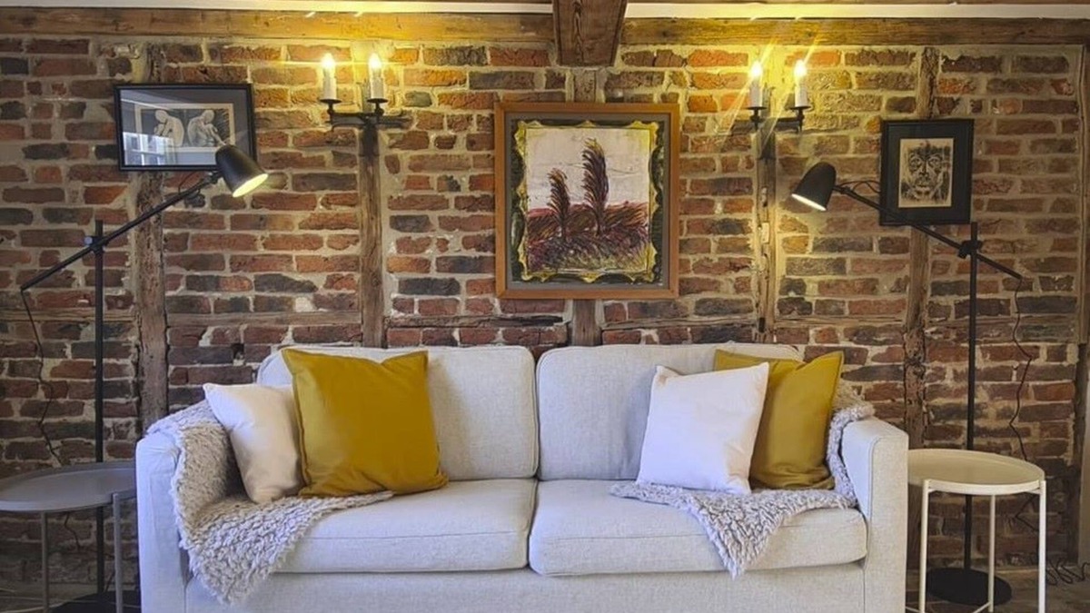 Hythe Cottage | Stunning Cottage in rural Kent, close to sea