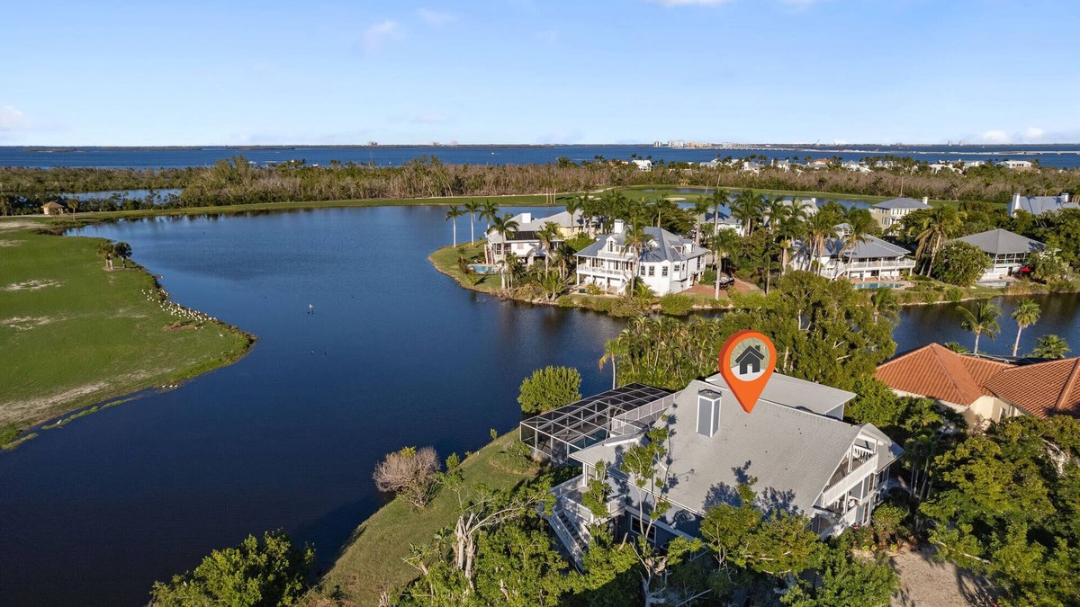 The Dunes House | Stunning Cul-de-sac Home on Golf Course with Pool