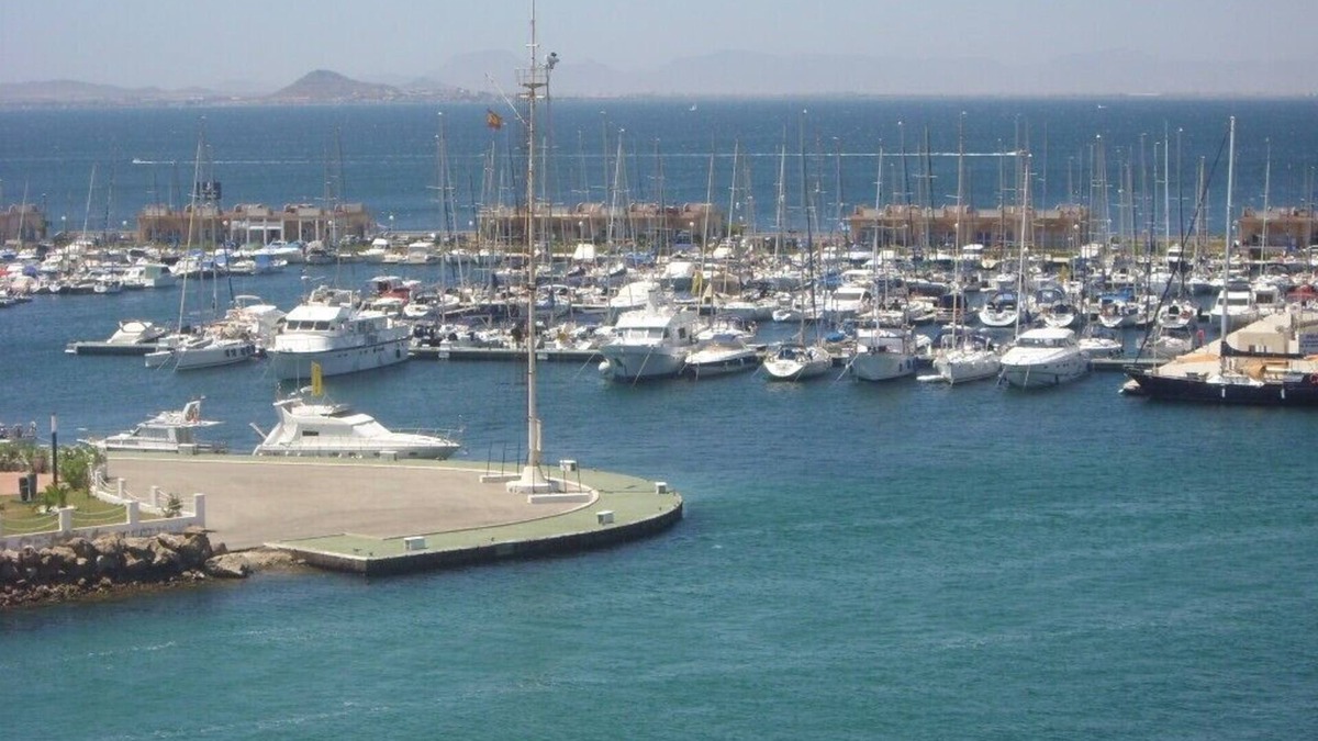 San Javier Apartment | Stunning views . Free WiFi. 2 bed, 2 bath, Air-con, pool, beach 1 min walk