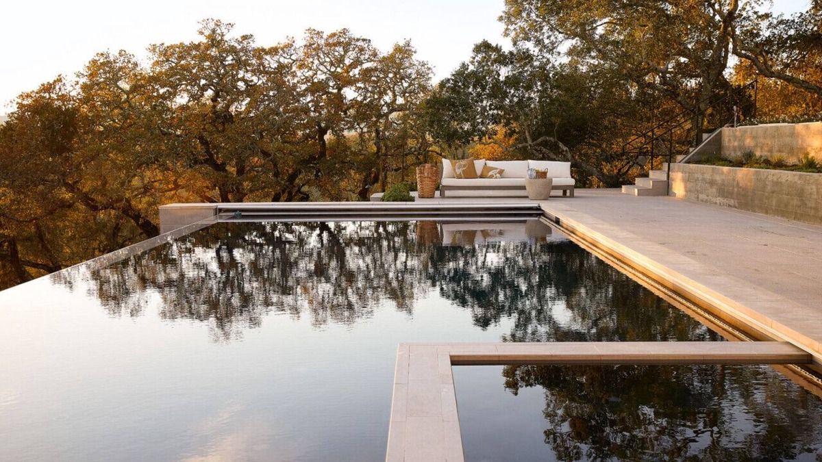Glen Ellen House | Stunning Estate - 4BD All Ensuite with gardens, pool