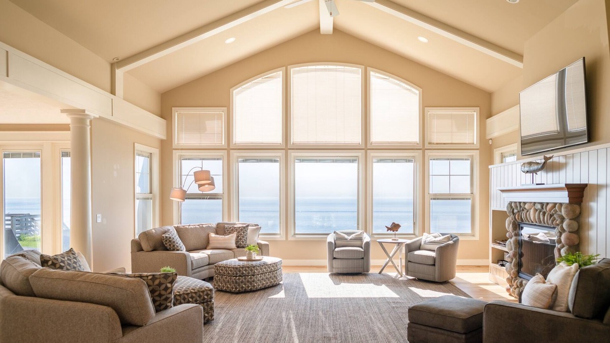 Holland House | Stunning Estate on Lake Michigan