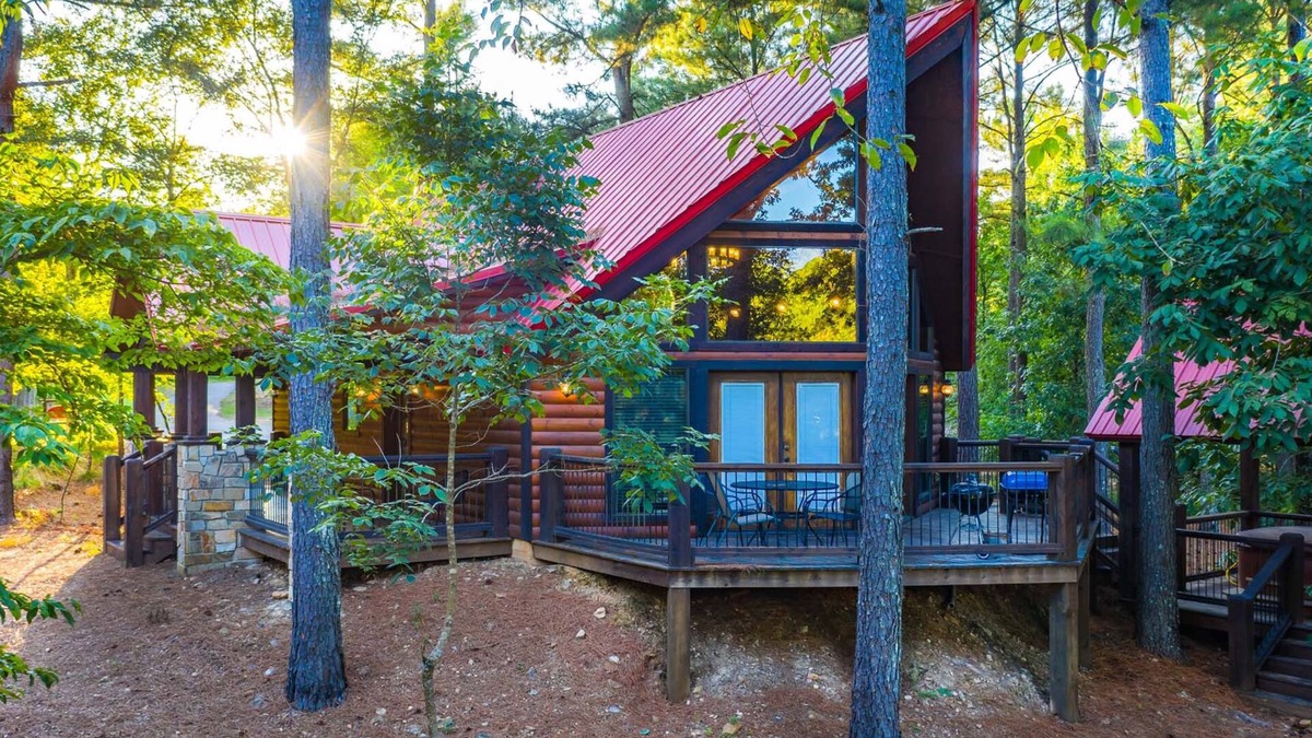 Broken Bow Cabin | Stunning Fishing Quarry Pond Front Cabin/Firewood!