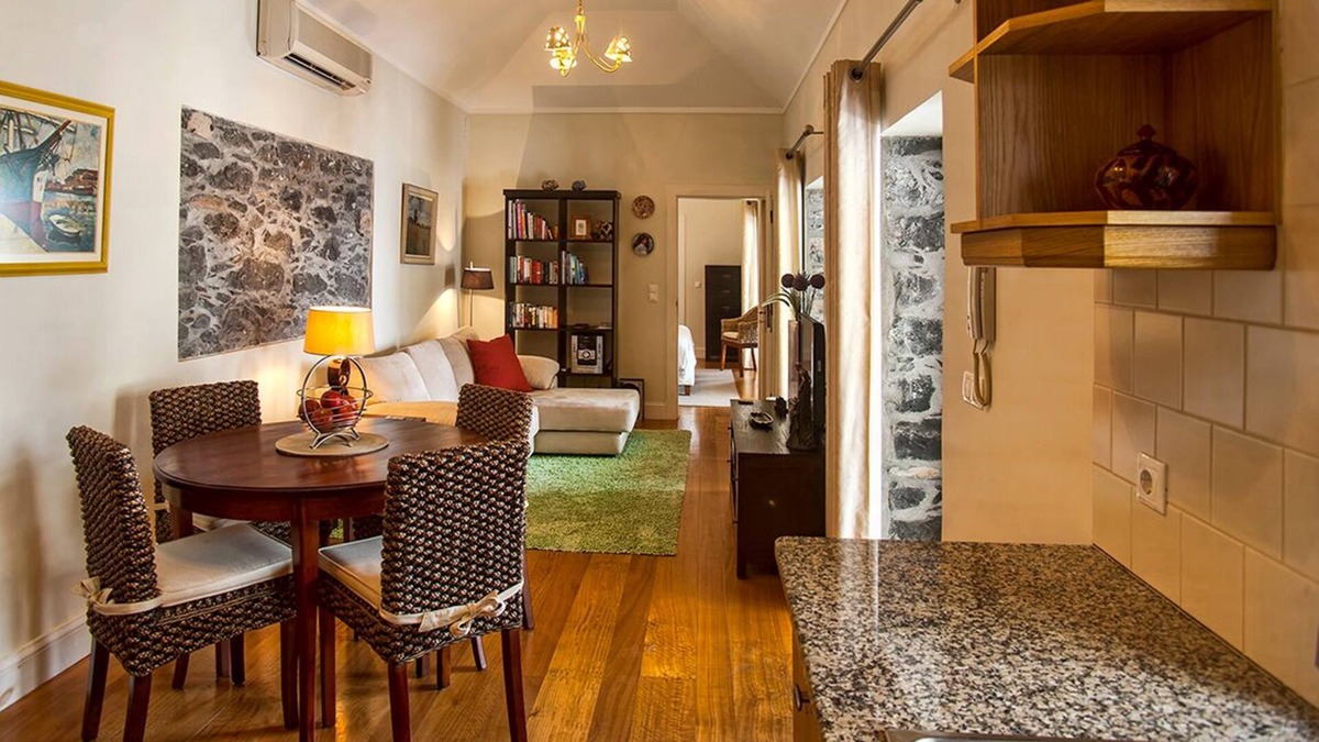 Santa Luzia Cottage | Stunning Funchal Ocean & Harbour Views, Walk to Funchal, Pool, Excellent Wi-fi