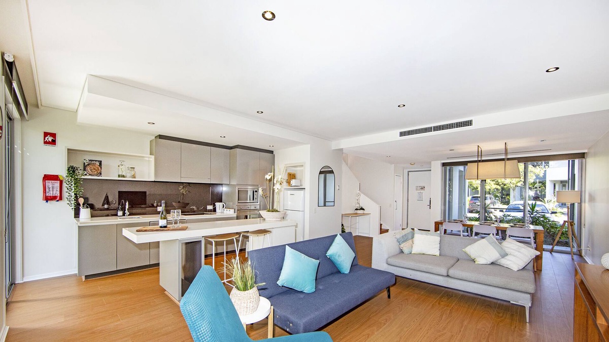 Magenta Shores House | Stunning garden view townhouse at Magenta