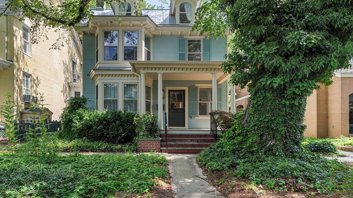 Chestertown House | Stunning Historic Downtown Home! Within 2 Blocks of Fountain Park!