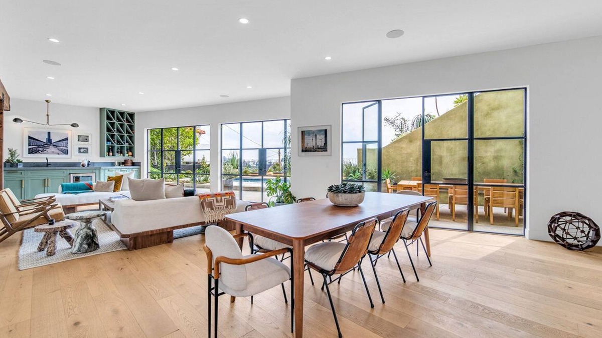 Beachwood Canyon Villa | Stunning Hollywood Hills Modern Mediterrean Villa - newly renovated!