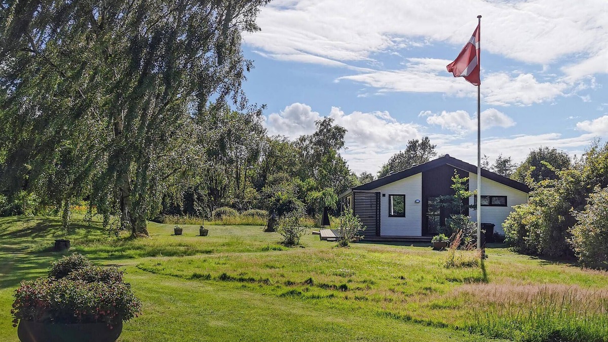 Hoeve Strand House | Stunning home in Asnæs with WiFi