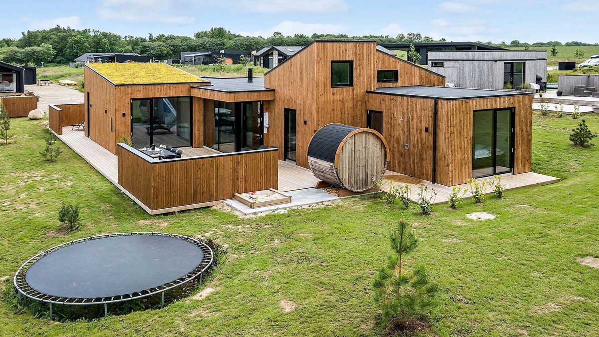 Hvidbjerg Strand House | Stunning home in Børkop with sauna