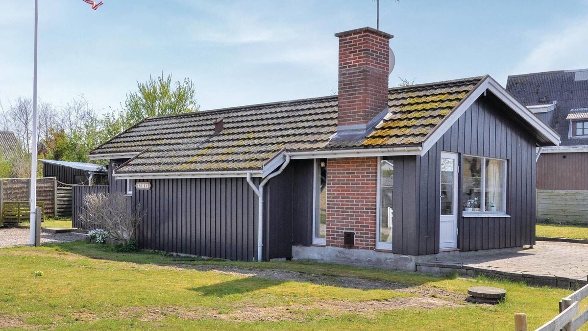 Brunsnaes House | Stunning home in Broager with kitchen