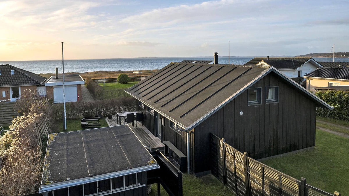 Hejsager Strand House | Stunning home in Haderslev with WiFi