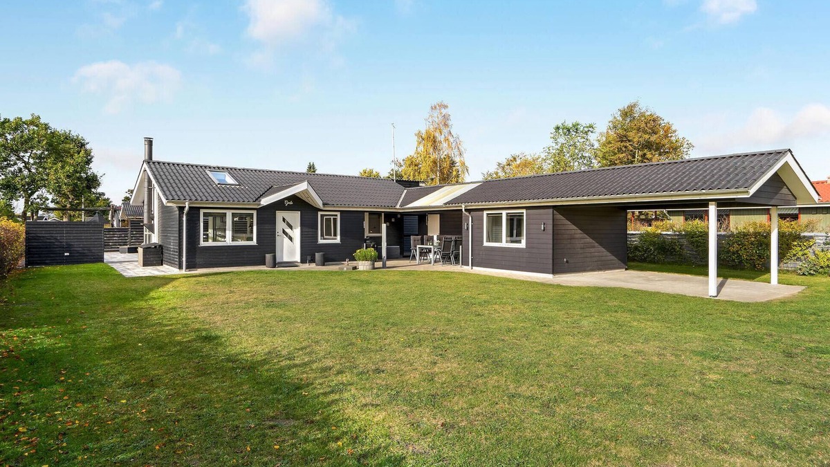 Oster Hurup House | Stunning home in Hadsund with WiFi