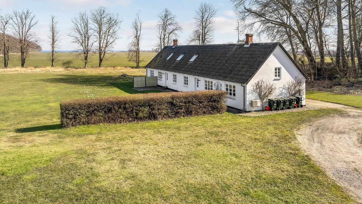 Sydlangeland House | Stunning home in Humble with WiFi