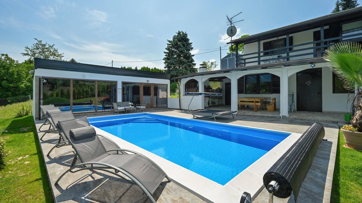Jalzabet House | Stunning home in Lestakovec with sauna