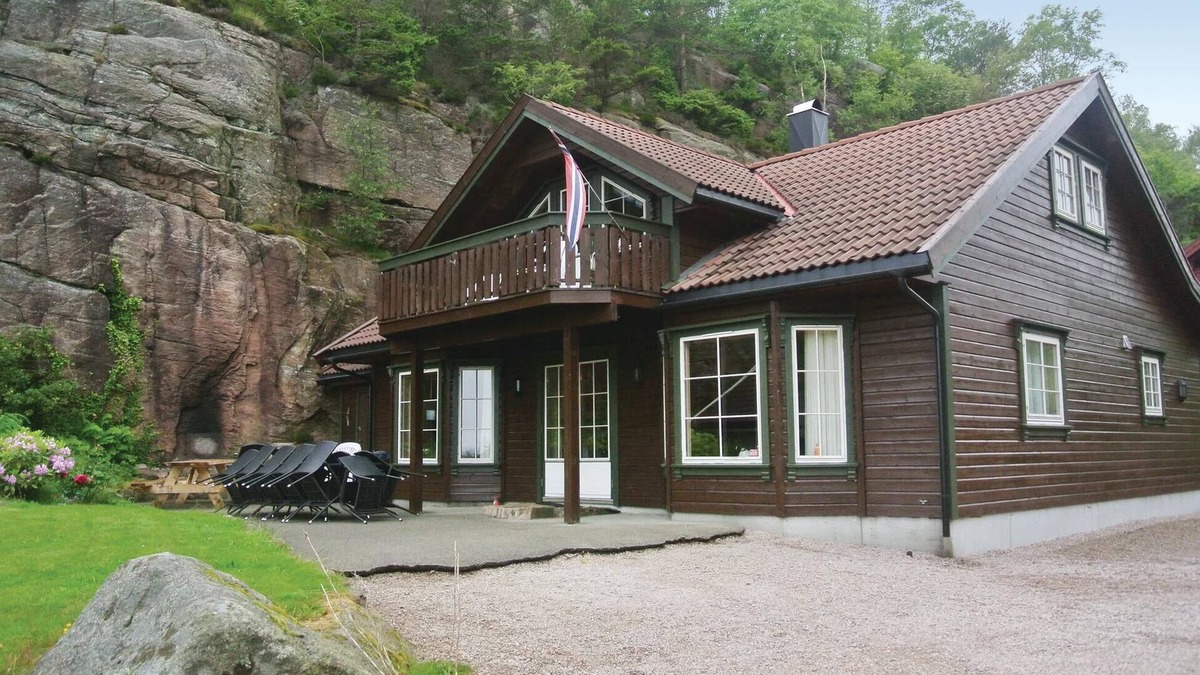 Lindesnes House | Stunning home in Lindesnes with sauna