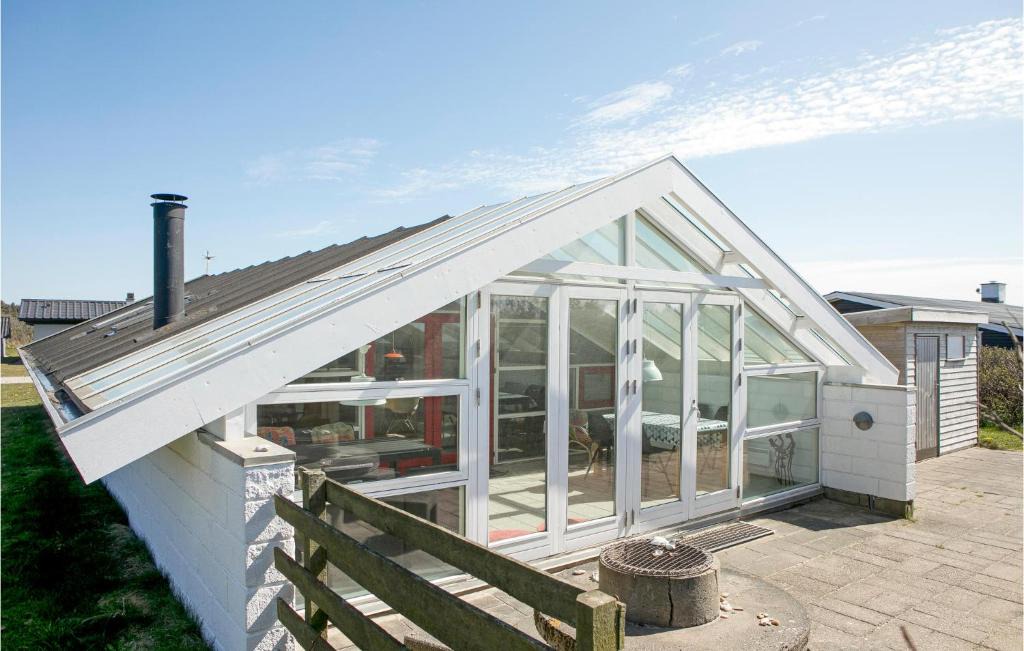 Nr. Lyngby Strand House | Stunning Home In Lkken With 3 Bedrooms, Sauna And Wifi