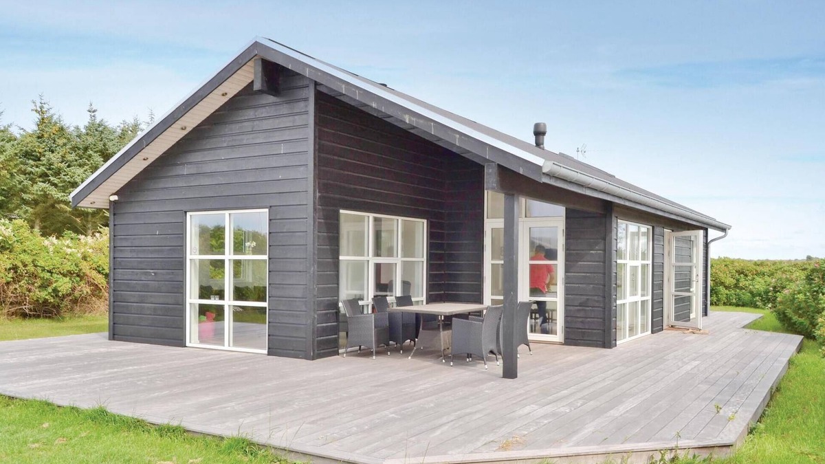 Lokken House | Stunning home in Løkken with sauna