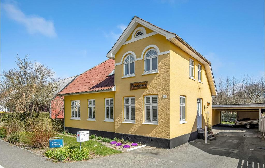 Østermarie House | Stunning Home In Østermarie With Wifi