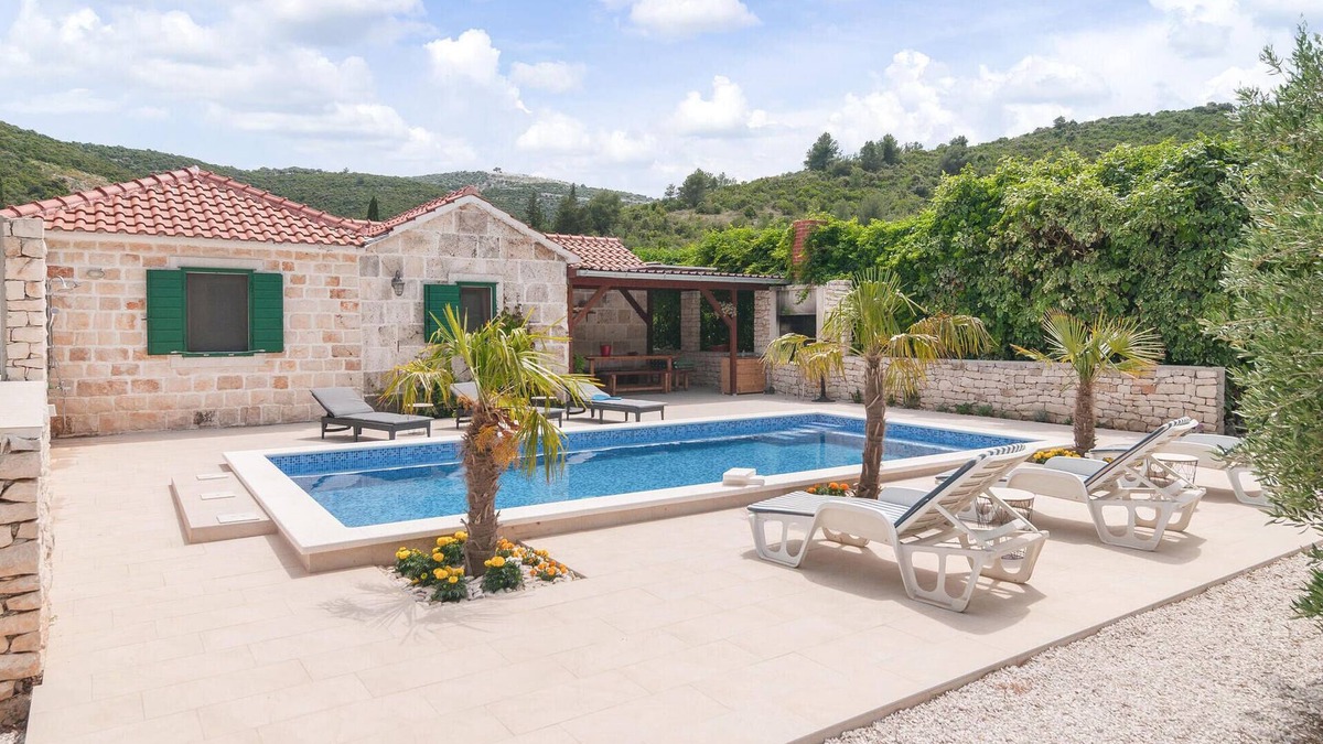 Dol House | Stunning home in Postira