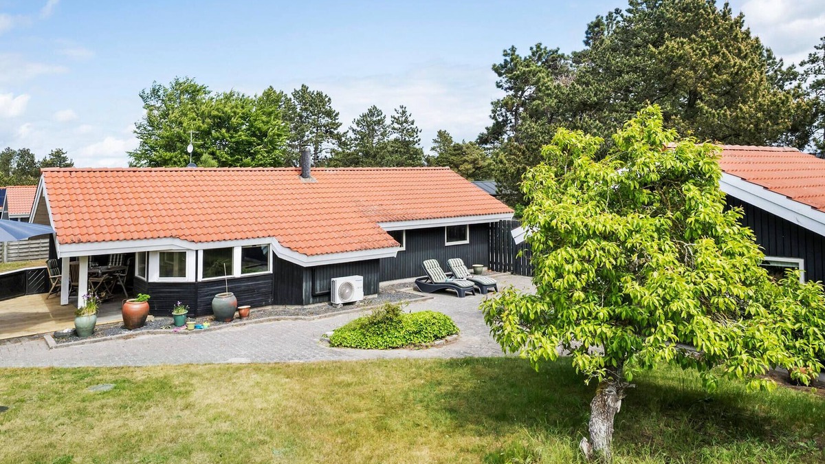 Frolunde House | Stunning home in Slagelse with WiFi
