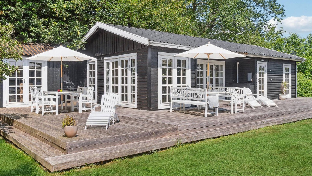 Stege House | Stunning home in Stege with kitchen