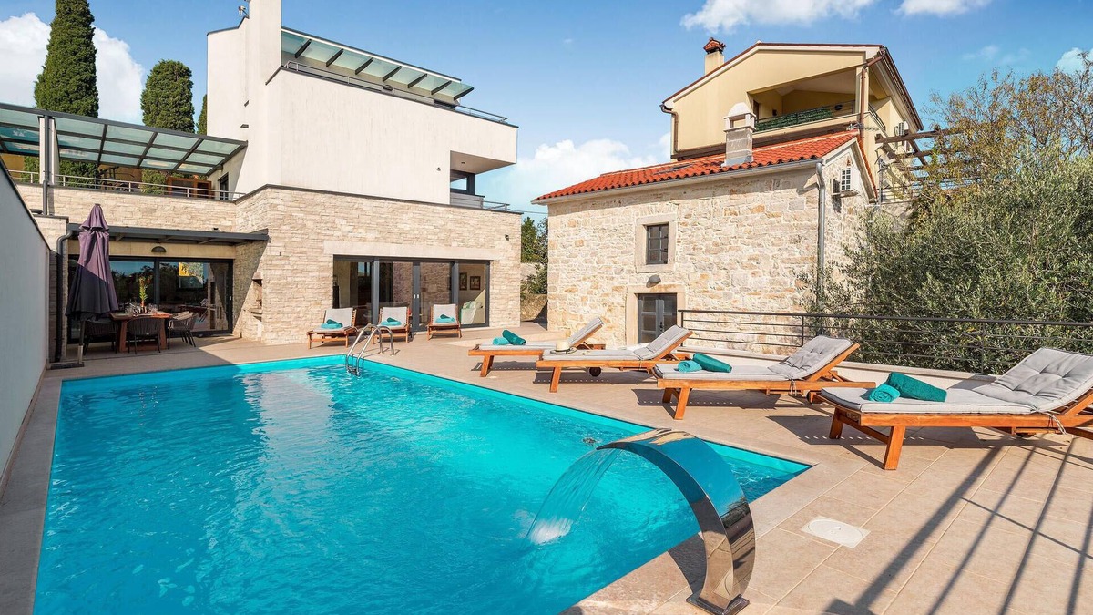 Valtura House | Stunning home in Valtura with sauna