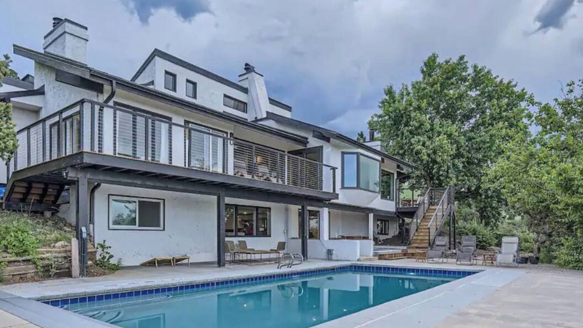Wonderland Hills House | Stunning In-Town Luxury Mountain Retreat