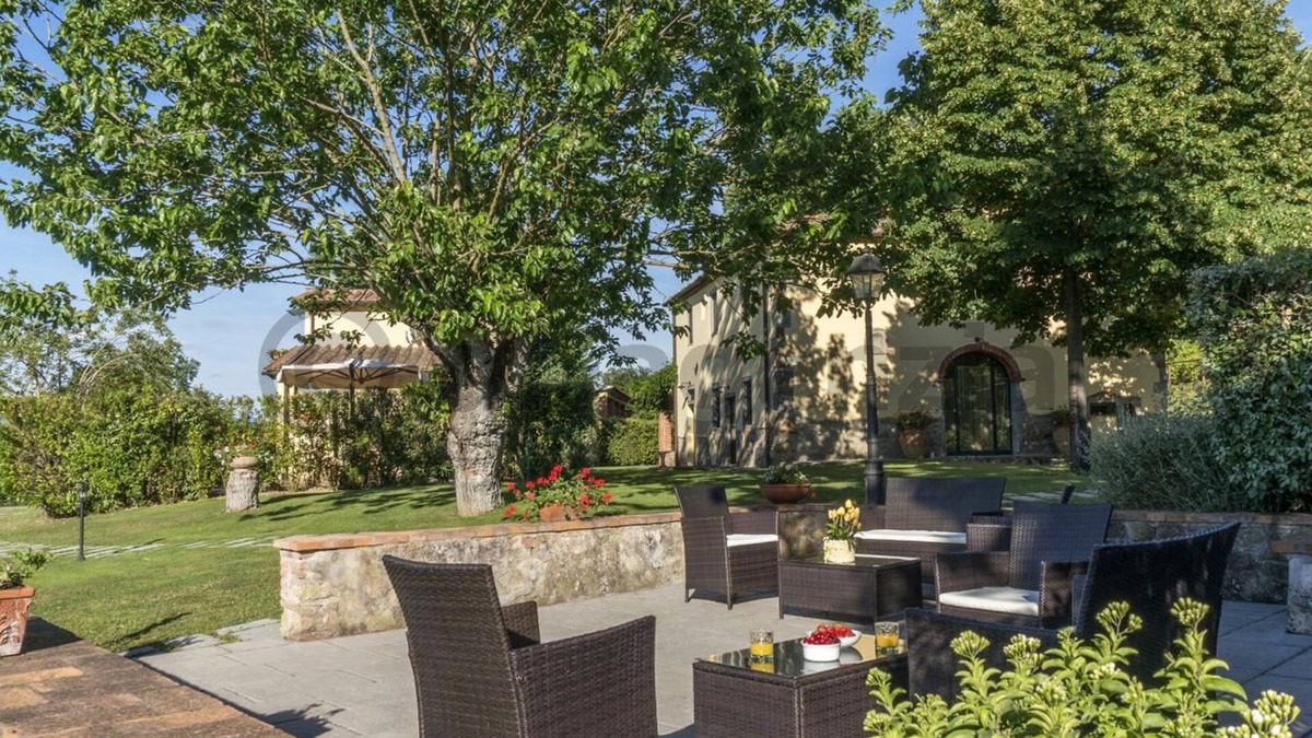 Terranuova Bracciolini House | Stunning villa with its own pool