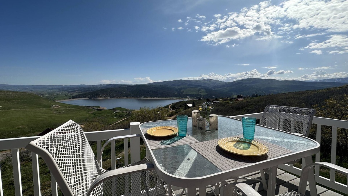 Park City Cabin | Stunning Lake View Lodge: Family Friendly
