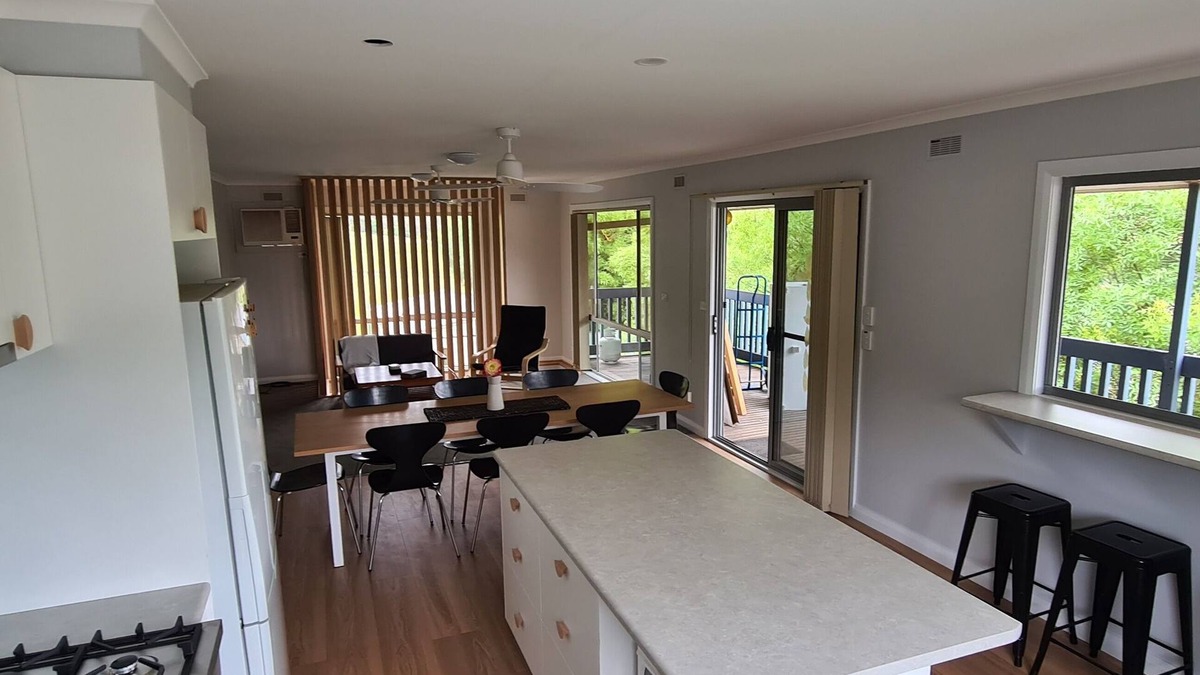 Bonnie Doon House | Stunning Lake Views!